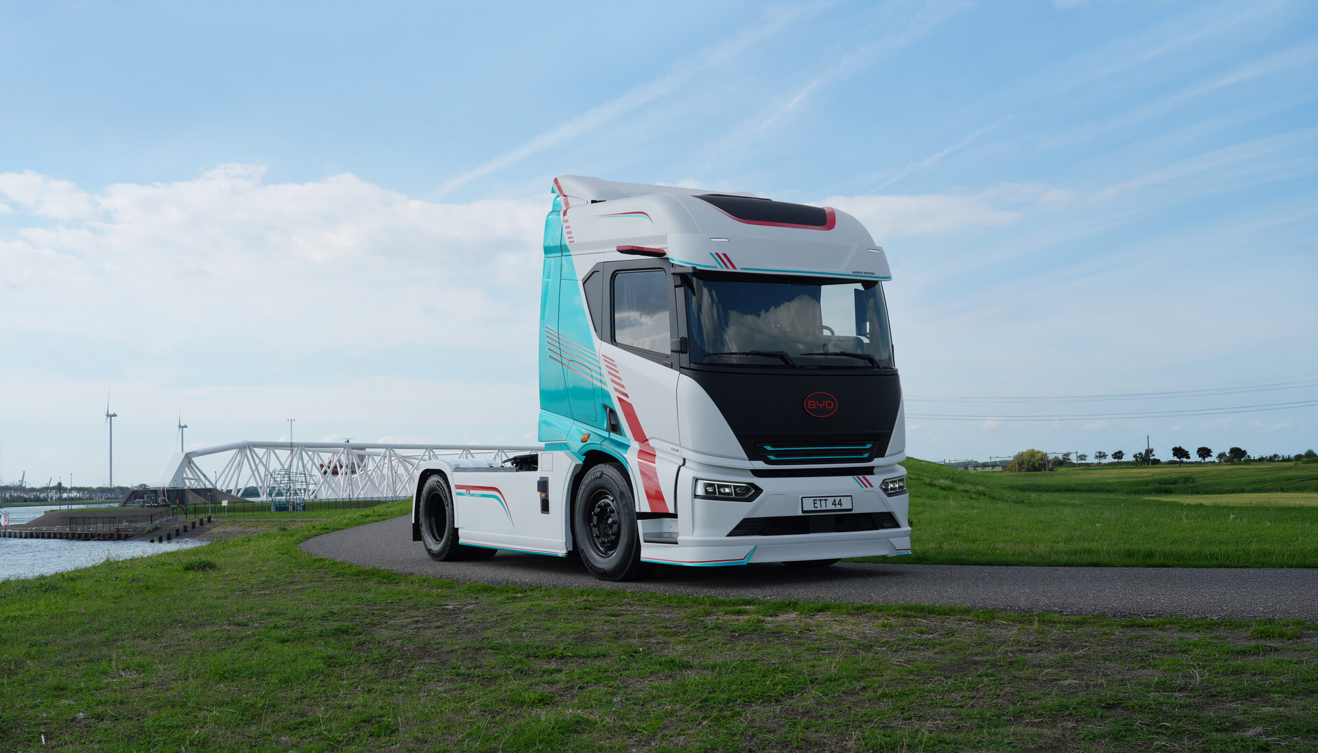BYD bagă TIR-ul electric de 600 km în Europa. Sa scumpit motorina.... — Navigator Modern